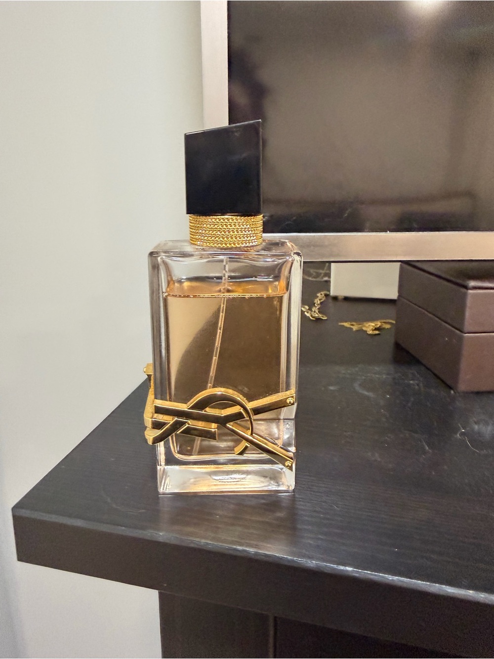 Yves Saint Laurent scent orange blossom and lavender scent